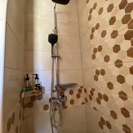 Rajin Apartment *