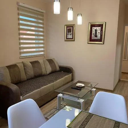 Rajin Apartment *