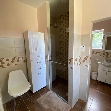 Apartment Rajin