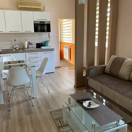 Apartment Rajin